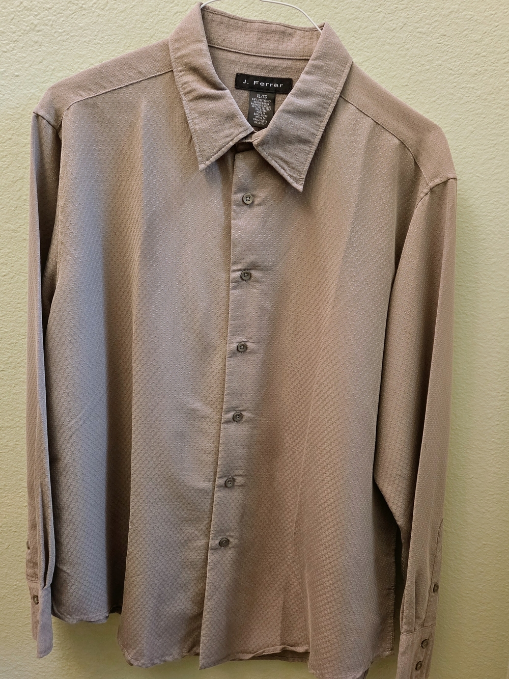 J. Ferrar Men's Long-Sleeve Dress Shirt in Taupe